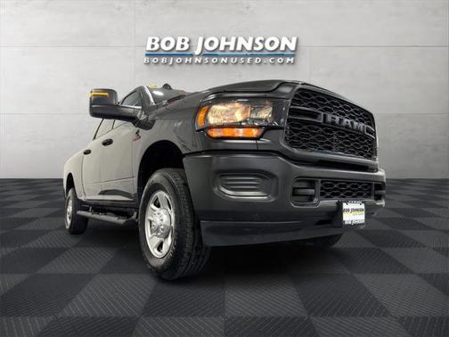2024 RAM 3500 Tradesman Crew Cab 4x4 6'4' Box