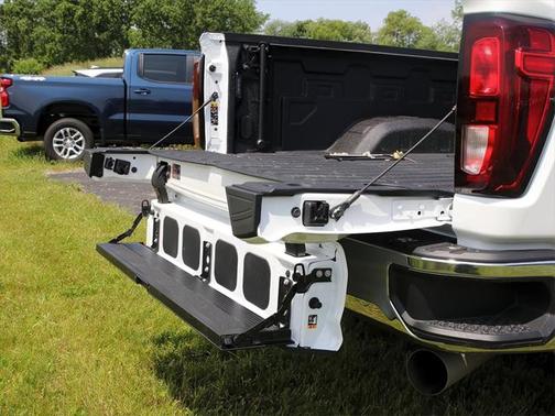 2025 GMC Sierra 2500 SLE