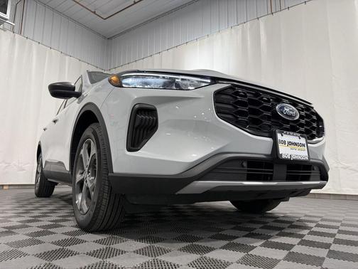 Space Silver Metallic 2025 Ford Escape ST-Line
