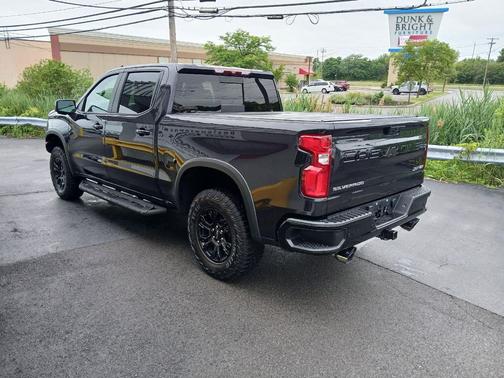 Dark Ash Metallic 2022 Chevrolet Silverado 1500 ZR2