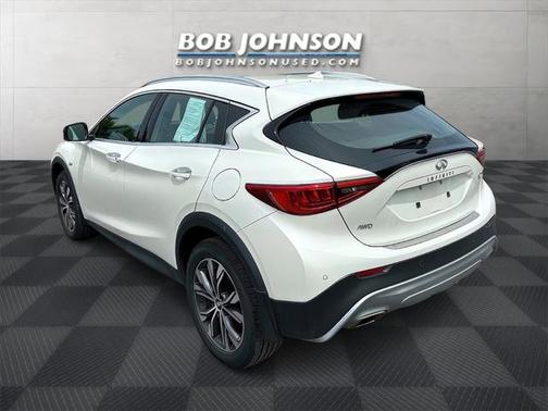 2019 INFINITI QX30 LUXE