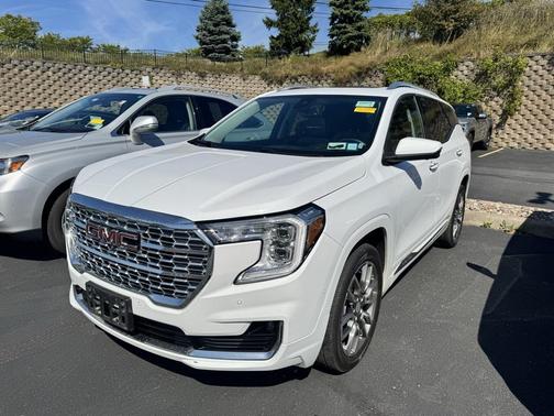 2023 GMC Terrain Denali
