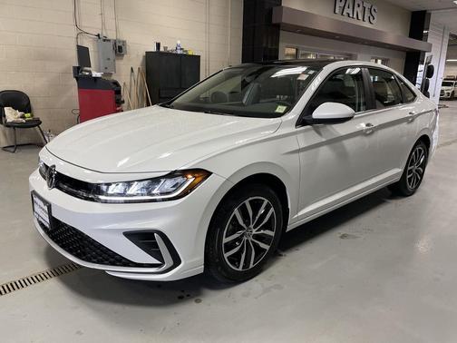 2025 Volkswagen Jetta 1.5T SE