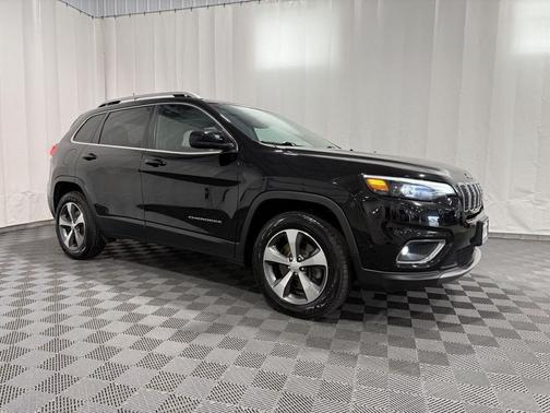 Diamond Black Crystal Pearlcoat 2021 Jeep Cherokee Limited