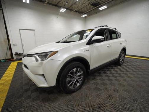 2017 Toyota RAV4 Hybrid XLE