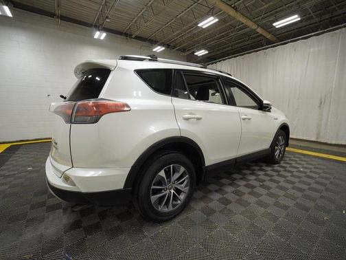 2017 Toyota RAV4 Hybrid XLE