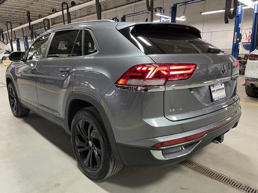 2022 Volkswagen Atlas Cross Sport 3.6L V6 SE w/Technology