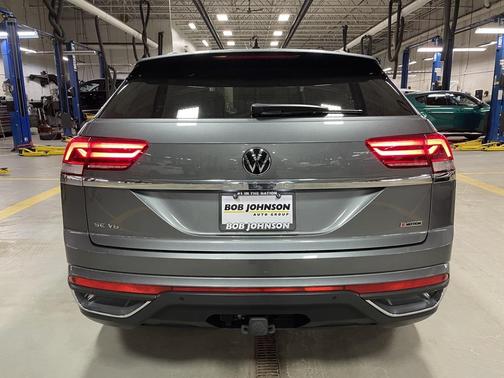 2022 Volkswagen Atlas Cross Sport 3.6L V6 SE w/Technology