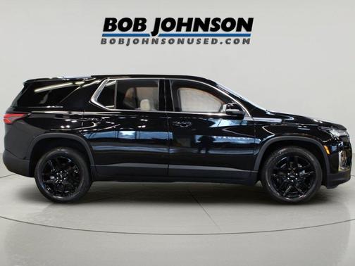 Mosaic Black Metallic 2023 Chevrolet Traverse LS