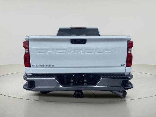 Summit White 2024 Chevrolet Silverado 2500 LT
