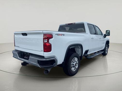 Summit White 2024 Chevrolet Silverado 2500 LT