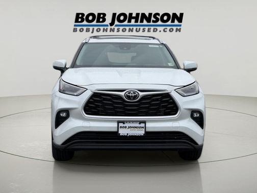 Wind Chill Pearl 2023 Toyota Highlander XLE