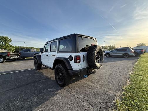 Bright White Clearcoat 2024 Jeep Wrangler 4xe Willys