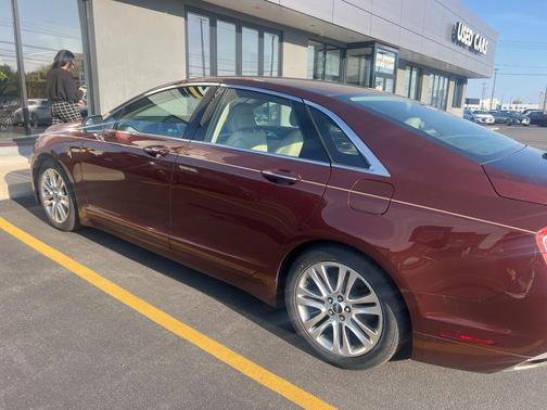 2016 Lincoln MKZ Base
