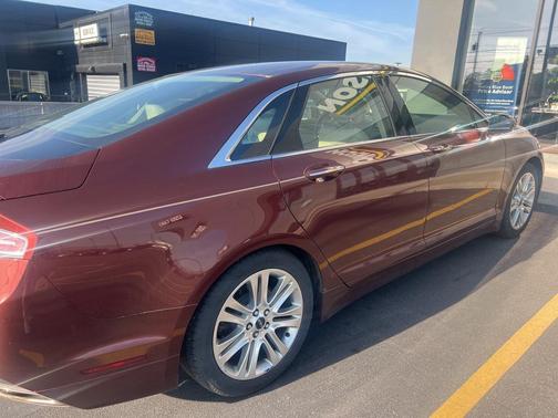 2016 Lincoln MKZ Base