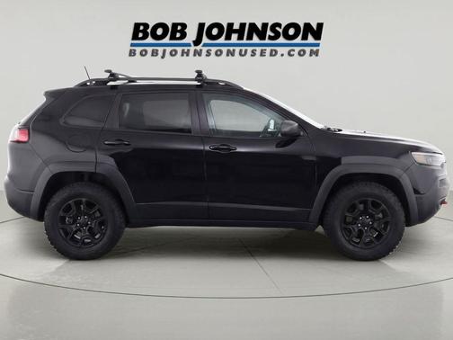 Diamond Black Crystal Pearlcoat 2020 Jeep Cherokee Trailhawk Elite