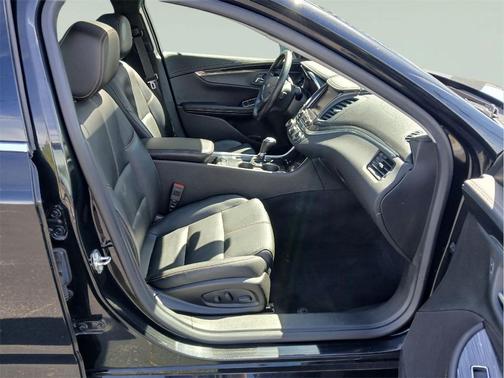 Mosaic Black Metallic 2018 Chevrolet Impala 1LT