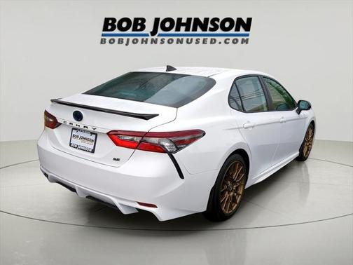 2024 Toyota Camry Hybrid SE