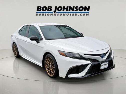 2024 Toyota Camry Hybrid SE