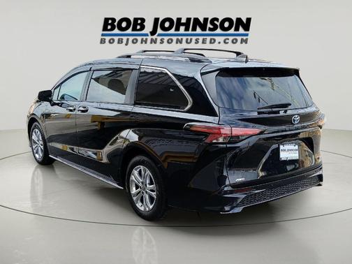 2022 Toyota Sienna XSE 7 Passenger