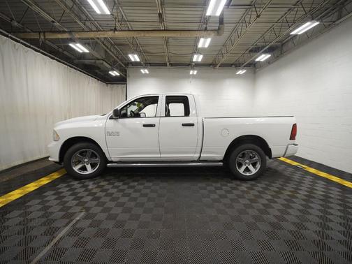 Bright White Clearcoat 2018 RAM 1500 Express