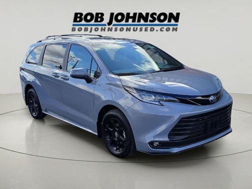 Cement 2025 Toyota Sienna Woodland Edition