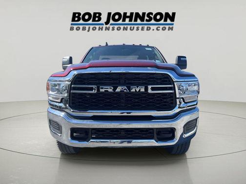 2024 RAM 2500 Tradesman Regular Cab 4x4 8' Box