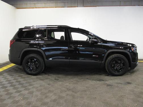 2023 GMC Acadia AWD AT4