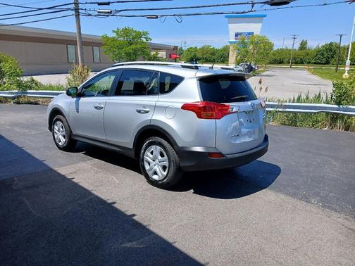 Classic Silver Metallic 2013 Toyota RAV4 LE