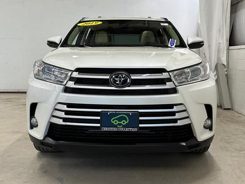 Blizzard Pearl 2019 Toyota Highlander XLE