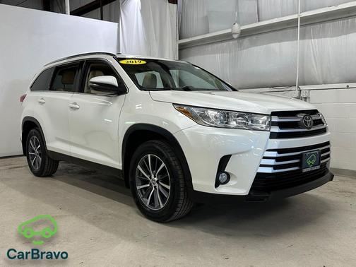 Blizzard Pearl 2019 Toyota Highlander XLE