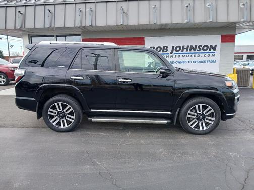 Midnight Black Metallic 2019 Toyota 4Runner Limited
