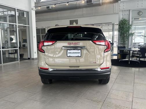 2023 GMC Terrain AWD AT4