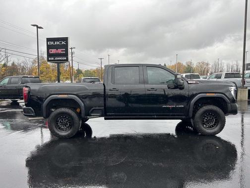 2024 GMC Sierra 2500 AT4