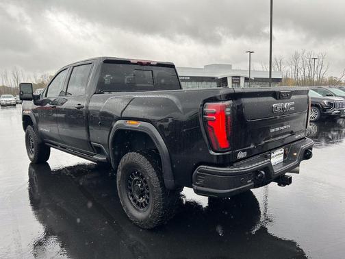 2024 GMC Sierra 2500 AT4