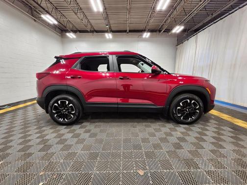 Scarlet Red Metallic 2021 Chevrolet Trailblazer LT