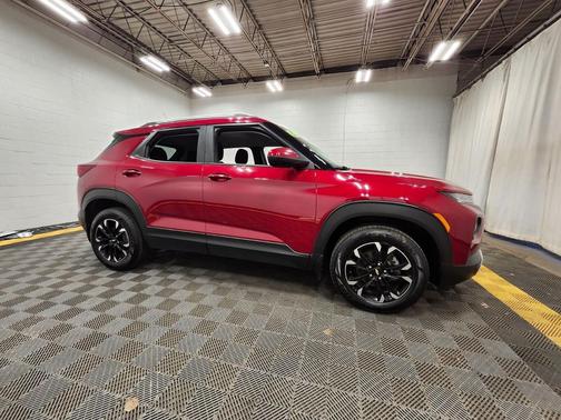 Scarlet Red Metallic 2021 Chevrolet Trailblazer LT