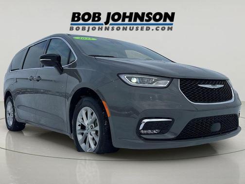 2025 Chrysler Pacifica L