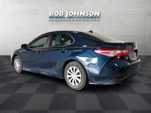 2019 Toyota Camry Hybrid LE