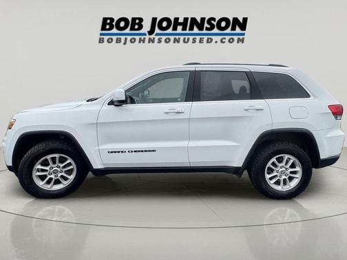 Bright White Clearcoat 2018 Jeep Grand Cherokee Laredo E