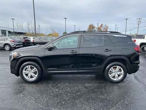 2022 GMC Terrain SLE