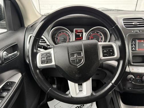 Olive Green Pearlcoat 2018 Dodge Journey SE