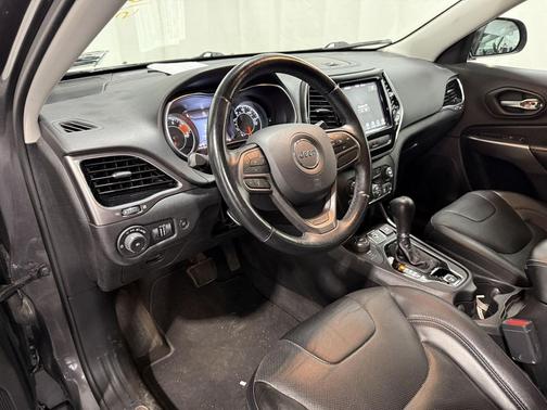Granite Crystal Metallic Clearcoat 2019 Jeep Cherokee Limited