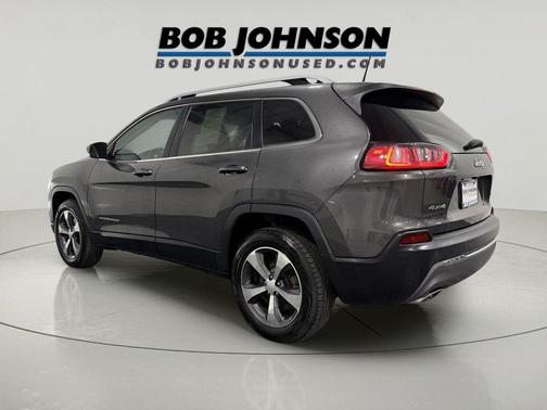 Granite Crystal Metallic Clearcoat 2019 Jeep Cherokee Limited