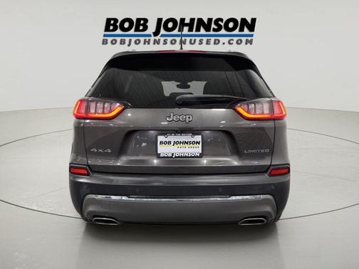 Granite Crystal Metallic Clearcoat 2019 Jeep Cherokee Limited