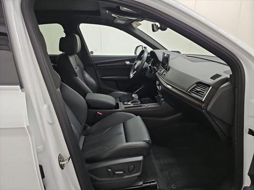 2022 Audi Q5 45 S line Premium