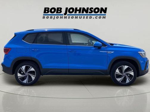 Cornflower Blue 2023 Volkswagen Taos 1.5T SE