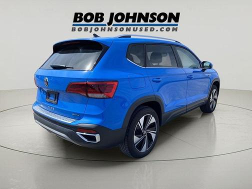Cornflower Blue 2023 Volkswagen Taos 1.5T SE
