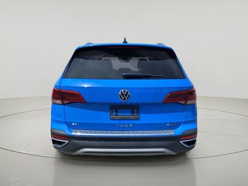 Cornflower Blue 2023 Volkswagen Taos 1.5T SE