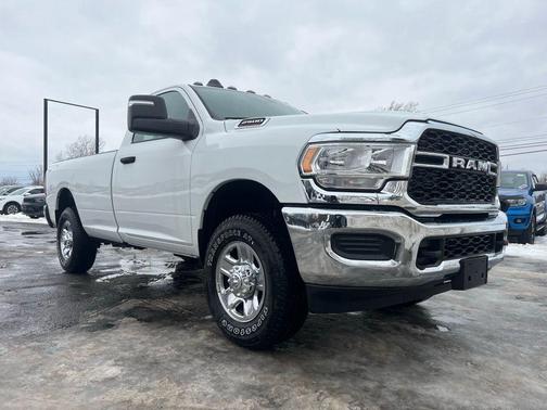 2024 RAM 2500 Tradesman Regular Cab 4x4 8' Box